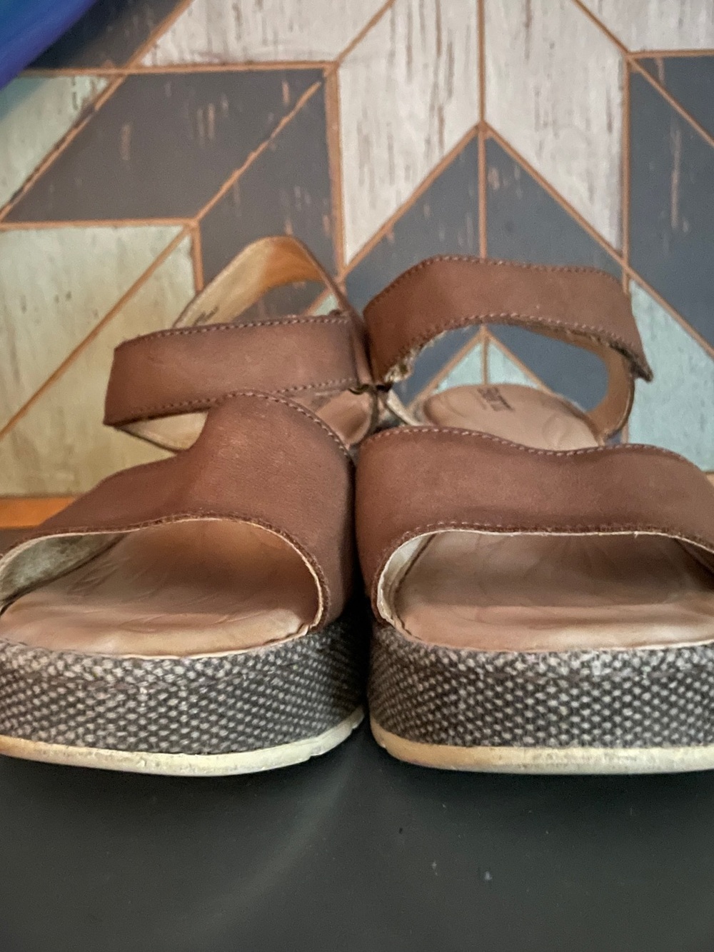 Born Lucee Brown Nubuck Leather Platform Wedge Sandals Hook & Loop 9M - Picture 3 of 16